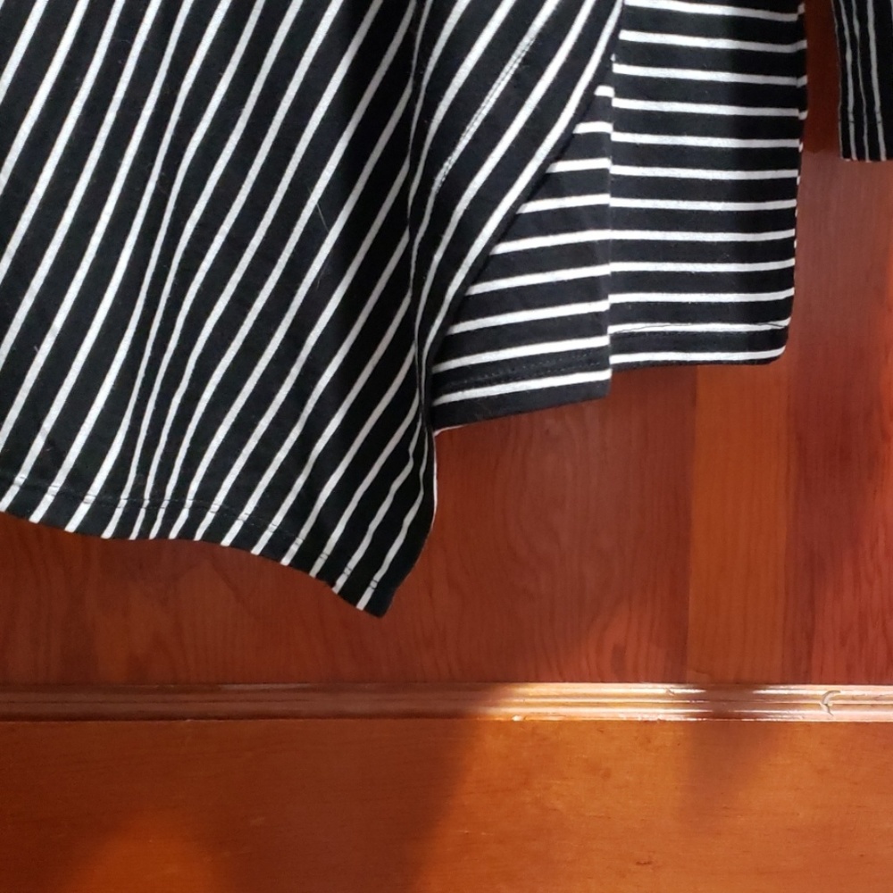 Womans black & white striped top - Picture 2 of 6